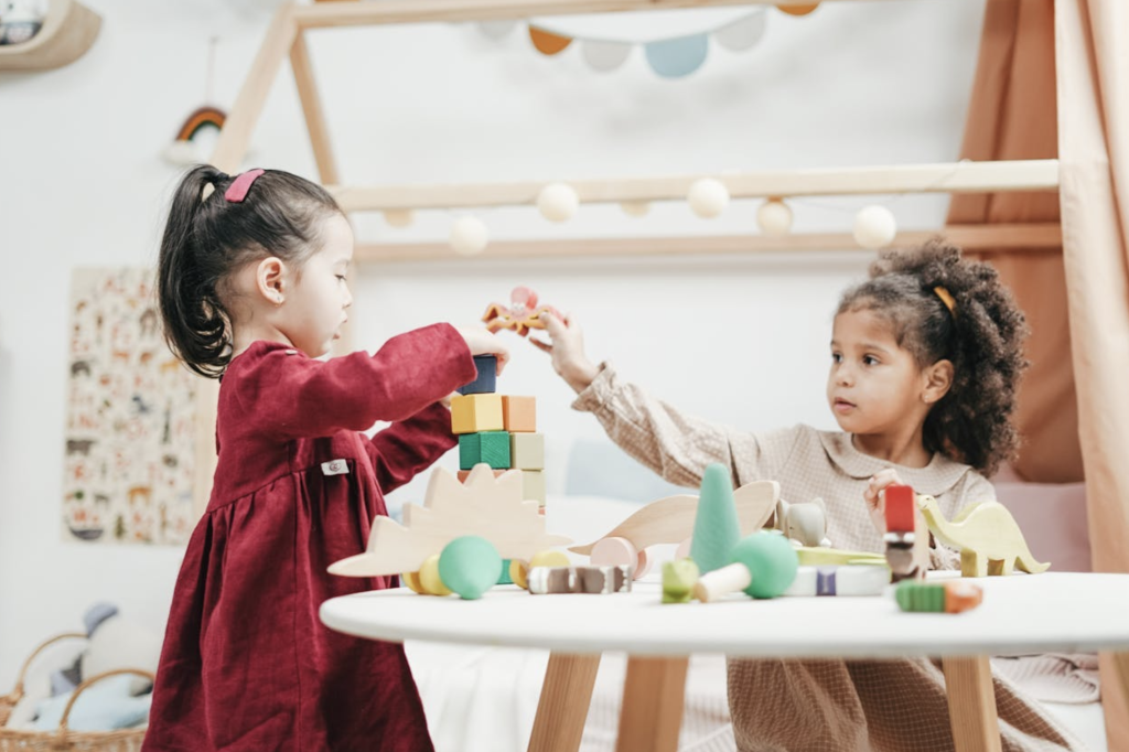 kidzeerahatani istudent playing with their friends.